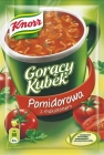 une tasse de soupe de pâtes de tomates en poudre