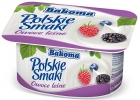 Saveurs polonaises de fruits de la forêt de yaourt