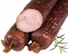 Traditionelles Essen Bamberska-Wurst aus geräuchertem Schweinefleisch, getrocknet, verpackt