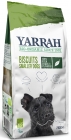 Yarrah BIO cereal biscuits for a small breed dog