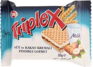 Triplex wafer with milk and cocoa and hazelnuts hope