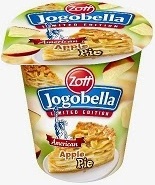 Jogobella amerikanischen Joghurt aromatisiert Apfelkuchen mit Äpfeln und Stücke von Cookies