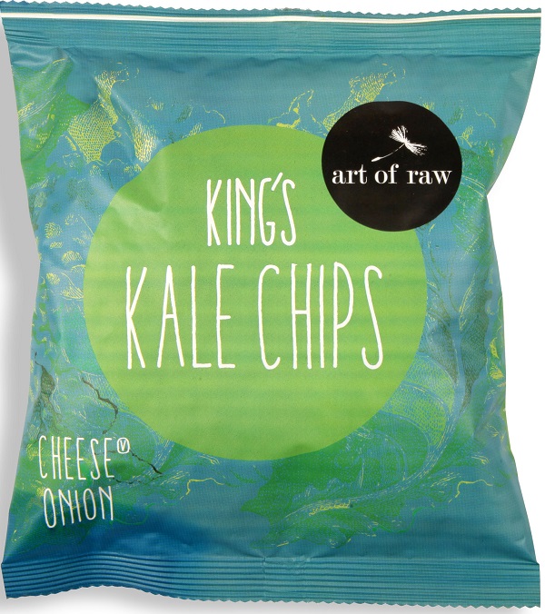 Art of raw kale chips with onion-flavored cheese gluten free BIO