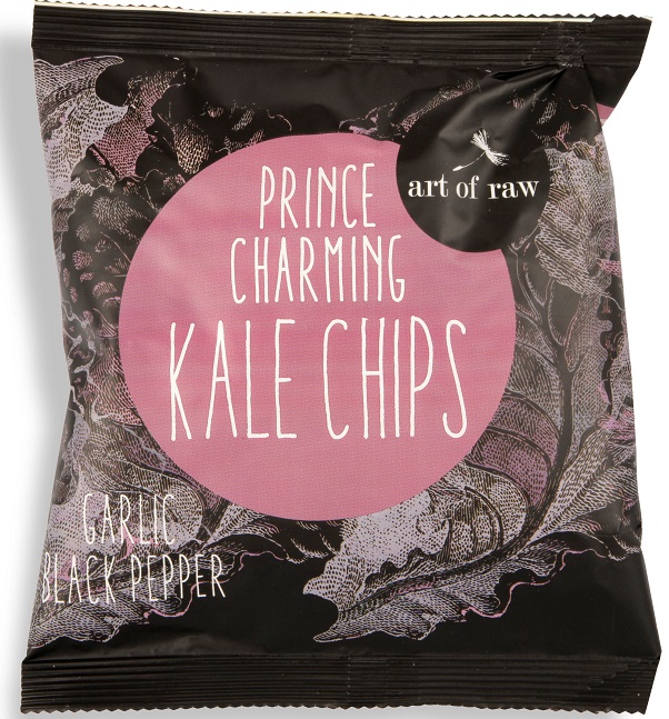 Art of raw kale chips with garlic and pepper gluten free BIO