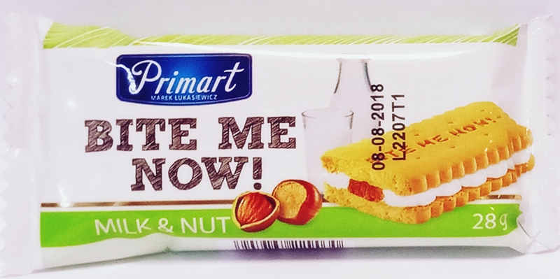 Primart Bite Me Now! Biscuits with milk cream and nut-flavored cream