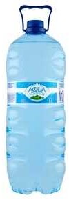 Buena selección de agua sin gas Aqua