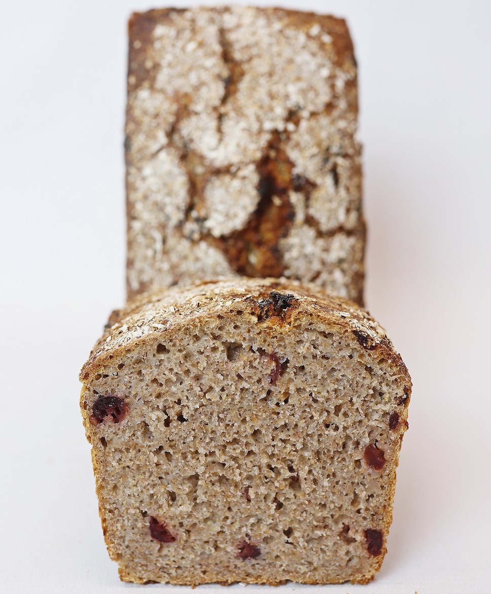 Bread Good wholemeal bread with cranberries  