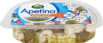 Arla Apetina z zielonymi oliwkami i czosnkiem ser biały typu feta w zalewie