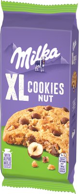 cakes with large chunks of chocolate and nuts 184g