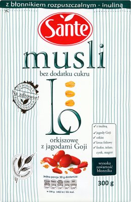Spelt muesli with goji berries sugar free