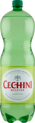 El agua mineral natural Cechini Muszyna ligeramente carbonatada 2 l