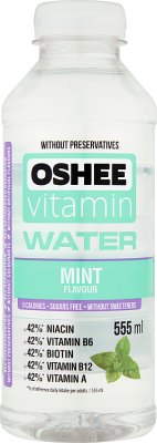 beber agua de la vitamina Oshee no carbonatadas con sabor a menta