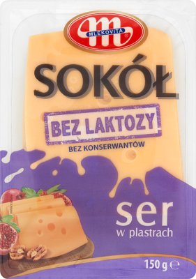 Безлактозный сыр Mlekovita Sokół, нарезанный ломтиками