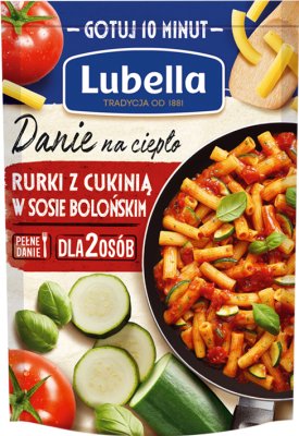 Lubella Hot dish Tubes con calabacín en salsa boloñesa